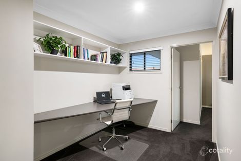 Property photo of 23 Rand Place Bridgeman Downs QLD 4035