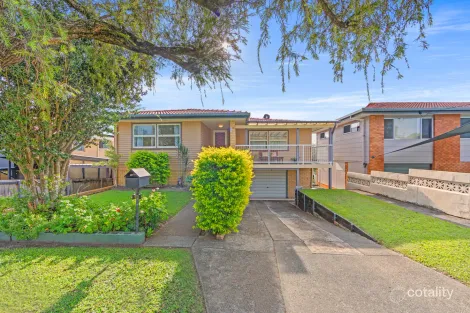 13 Eileen Ave, Southport, QLD 4215