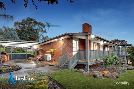 Property photo of 4 Devon Walk Mooroolbark VIC 3138