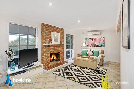 Property photo of 4 Devon Walk Mooroolbark VIC 3138