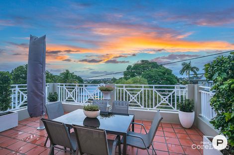 Property photo of 2/76 Miles Street Hawthorne QLD 4171