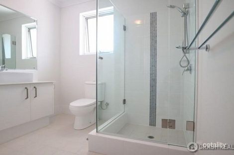 5/42 Elizabeth St, Cloverdale, WA 6105