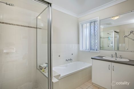 Property photo of 17 Respall Way Arundel QLD 4214