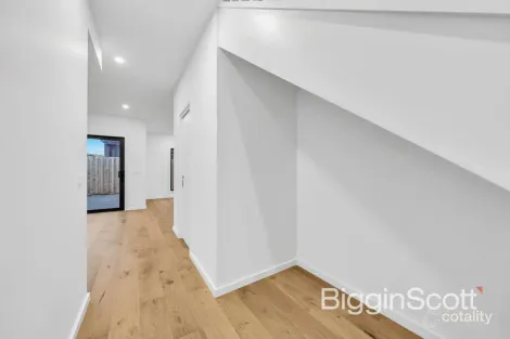 Property photo of 12 Tiffany Close Springvale South VIC 3172