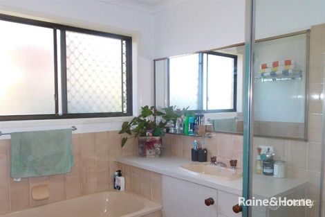 13 Courageous Ct, Newport, QLD 4020