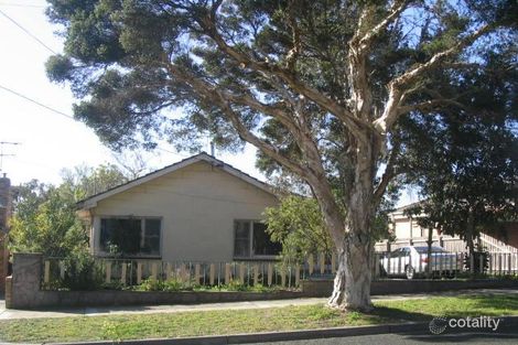 8 Winton St, Burwood, VIC 3125