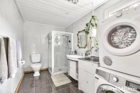 Property photo of 105 Willow Tree Lane Mount Rankin NSW 2795