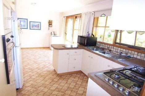 Property photo of 8 Alpine View Avenue Bright VIC 3741