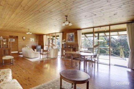 Property photo of 17 Highfields Grove Ourimbah NSW 2258