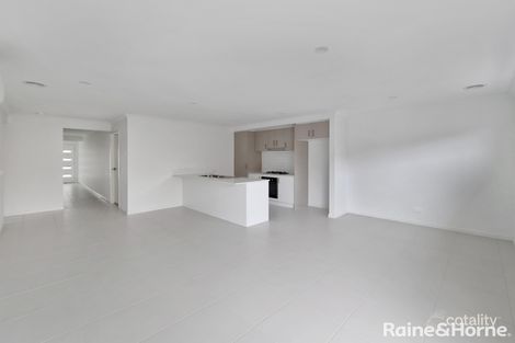 Property photo of 16 Vecot Street Tarneit VIC 3029