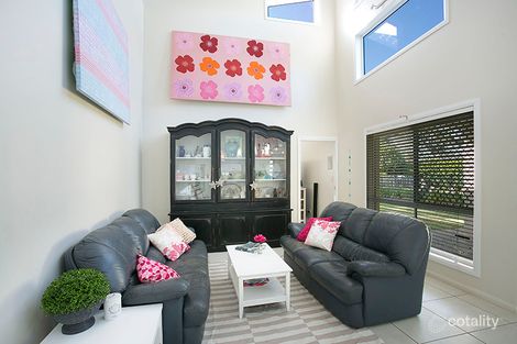Property photo of 8 Arcadia Court Highfields QLD 4352