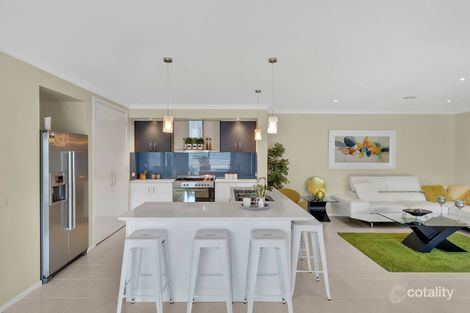 Property photo of 14 Hereford Close Berwick VIC 3806