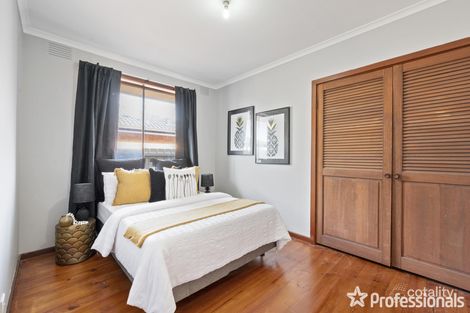 Property photo of 15 Wakool Avenue Deer Park VIC 3023