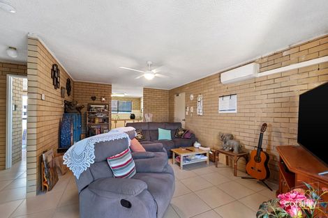 Property photo of 2/1 Sykes Avenue Kings Beach QLD 4551