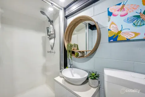 Property photo of 41 Davies Street Mount Louisa QLD 4814