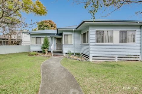 16 Deakin Ave, Southport, QLD 4215
