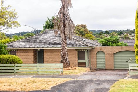 Property photo of 1 Crossdale Rise Endeavour Hills VIC 3802