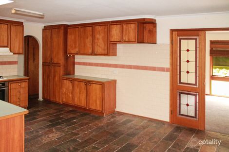 Property photo of 1 Crossdale Rise Endeavour Hills VIC 3802