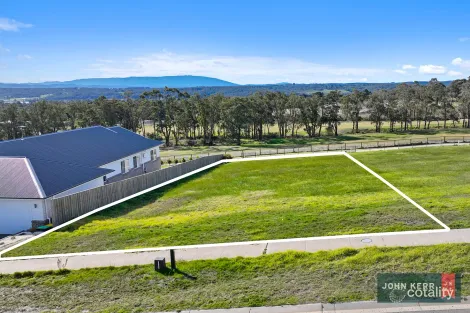 35 Gleneagles Dr, Newborough, VIC 3825
