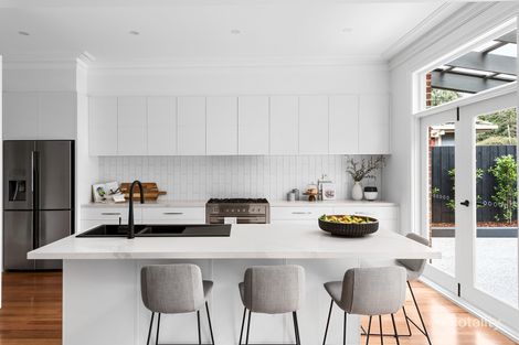Property photo of 25 Warncliffe Road Ivanhoe East VIC 3079