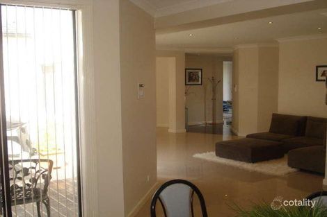 Property photo of 4 Rainham Circuit West Hoxton NSW 2171