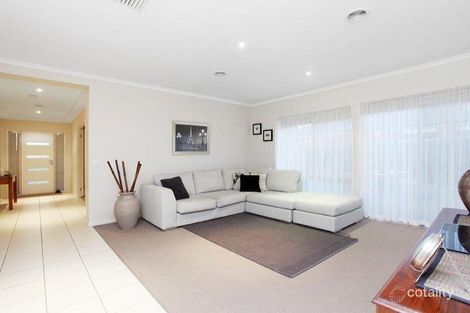 Property photo of 1 Southerly Place Tarneit VIC 3029