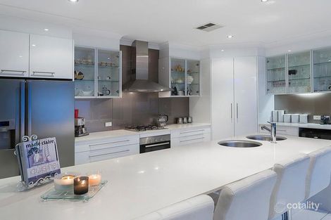 Property photo of 15 Iridium Drive Hope Island QLD 4212