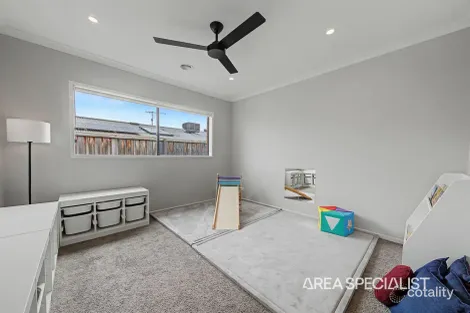 Property photo of 6 Scentbark Way Garfield VIC 3814