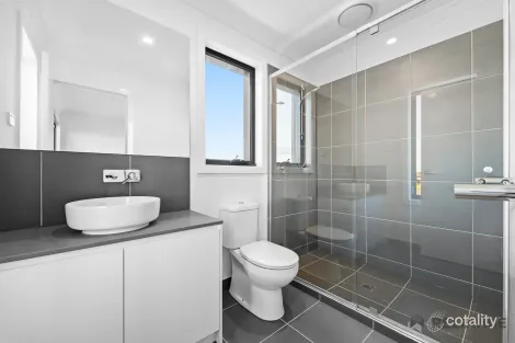 Property photo of 1 Selma Walk Donnybrook VIC 3064