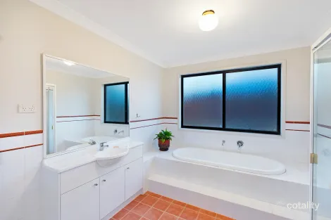 Property photo of 9 Tallowood Crescent Erina NSW 2250