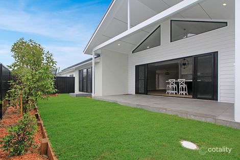 Property photo of 10 Summer Circuit Lake Cathie NSW 2445