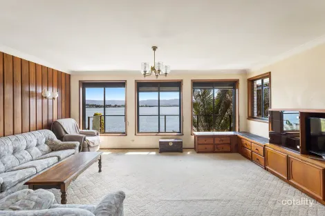 Property photo of 127 The Esplanade Oak Flats NSW 2529