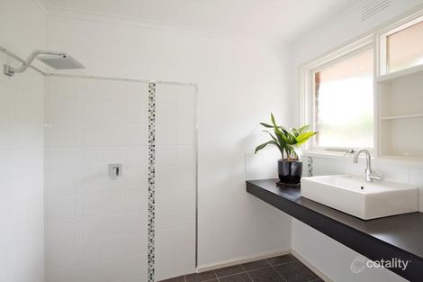 Property photo of 24 Bournemouth Avenue Springvale VIC 3171