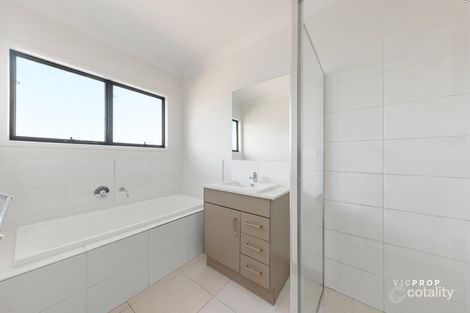 Property photo of 46 Evesham Drive Point Cook VIC 3030