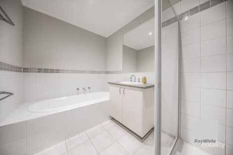 Property photo of 18 Durack Circuit Taylors Hill VIC 3037