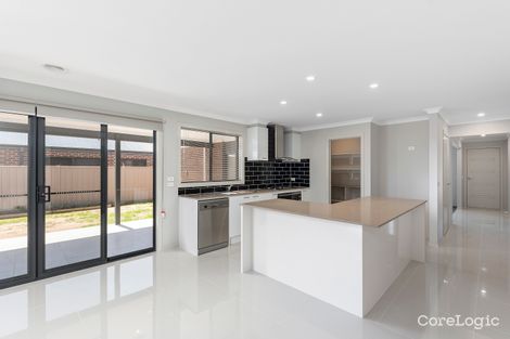 Property photo of 27 Limousin Court Ascot VIC 3551
