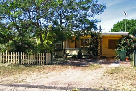 28 Dunalban Ave, Woy Woy, NSW 2256