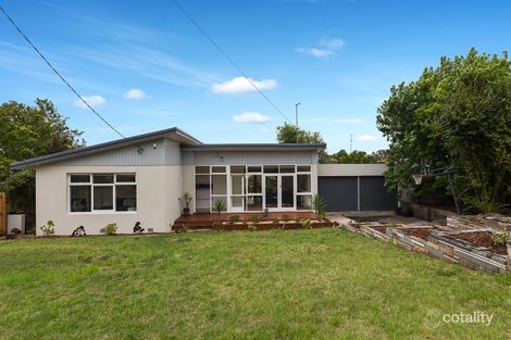 13 Ash Gr, Oak Park, VIC 3046