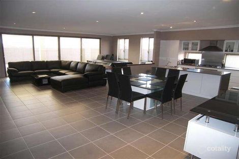 3 Vellum Loop, Aveley, WA 6069