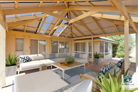 Property photo of 12 Saunders Crescent Wodonga VIC 3690