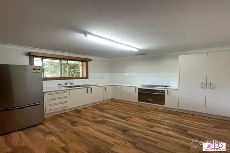 Property photo of 2/114 Mann Street Armidale NSW 2350