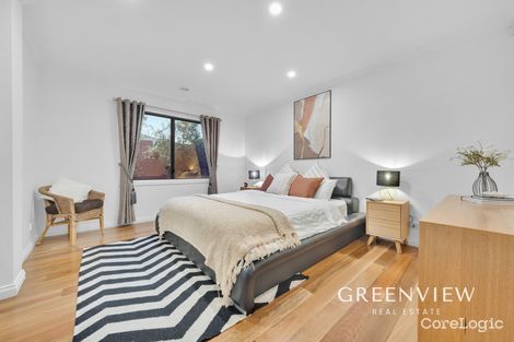 Property photo of 57 Charlbury Crescent Cranbourne North VIC 3977