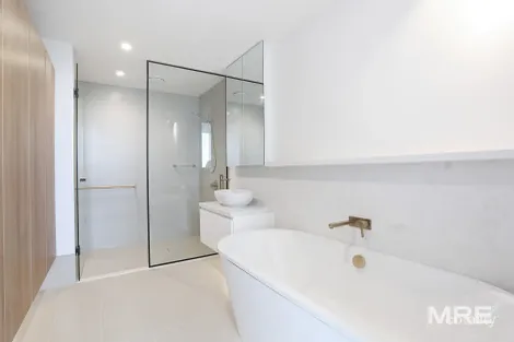 Property photo of 1706/23 Mackenzie Street Melbourne VIC 3000