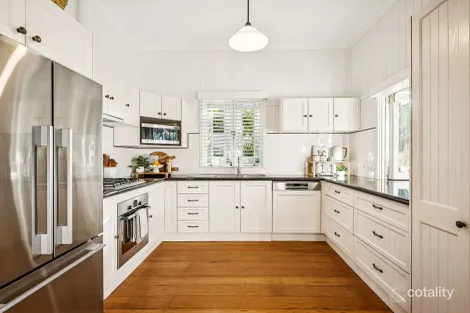 Property photo of 82 Bayview Terrace Clayfield QLD 4011