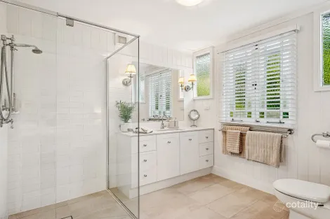 Property photo of 82 Bayview Terrace Clayfield QLD 4011