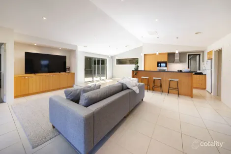 Property photo of 8 Donnington Drive Wodonga VIC 3690