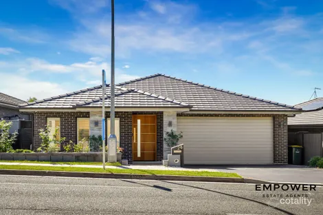 26 Glenroy Dr, Claymore, NSW 2559