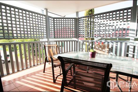 Property photo of 2/22 Middle Street Highgate Hill QLD 4101