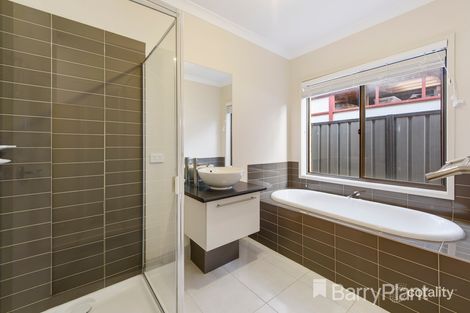 Property photo of 35 Toucan Road Tarneit VIC 3029