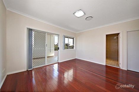 Property photo of 15 Edinburgh Drive Revesby Heights NSW 2212